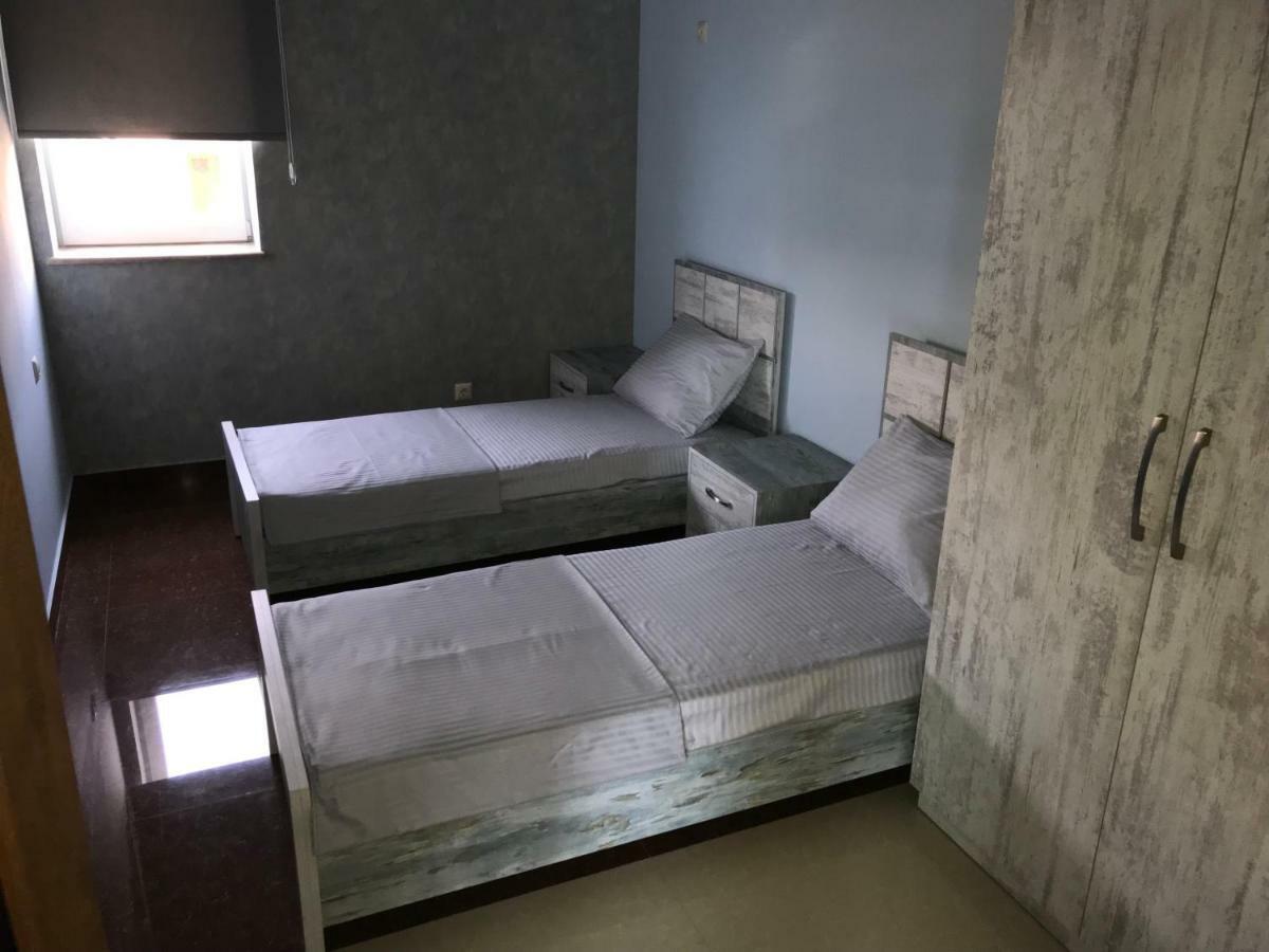 Liko Hostel Erevan Esterno foto