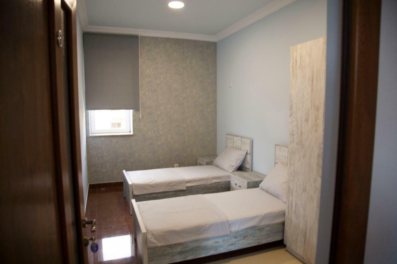 Liko Hostel Erevan Esterno foto